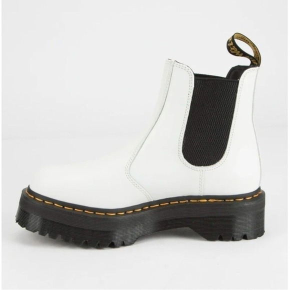 Dr. Martens 2976 Quad Chelsea Boots Womens Size 8 White Platform Festival NIB - Picture 12 of 12